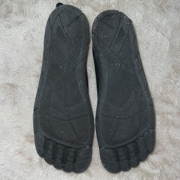 AquaSocks Water shoes - Picture 5 of 5
